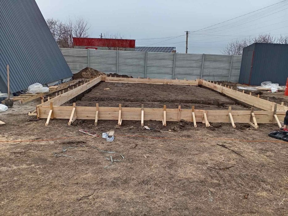 Устройство монолитной фундаментной плиты для будущего здания, фото 1